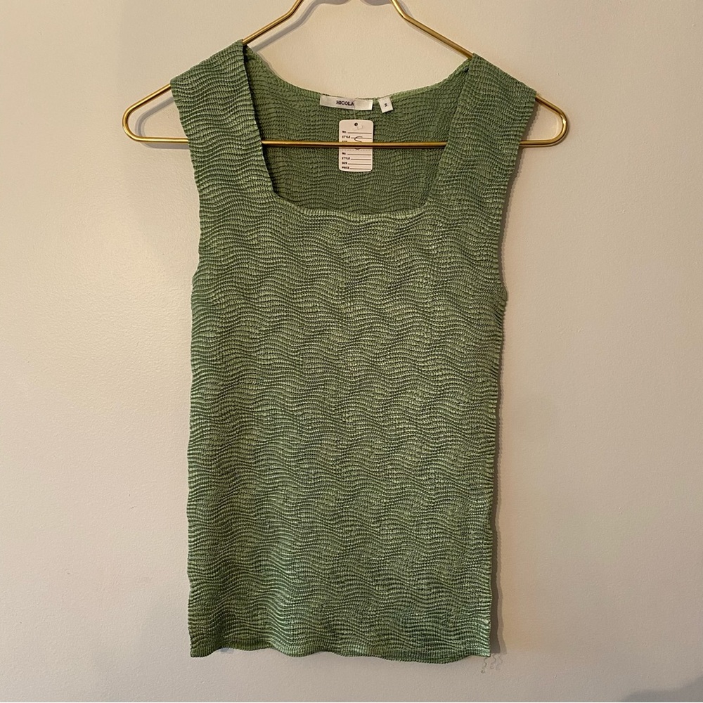Green textured tank🌿